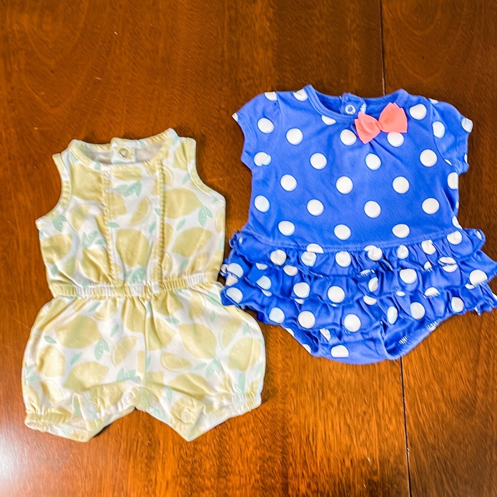 Newborn-3 months 2 outfits blue white polka dot infant girl bows ruffles bundle